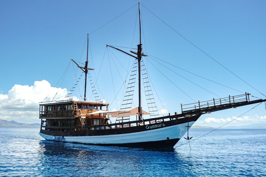 Phinisi Luxury Charter